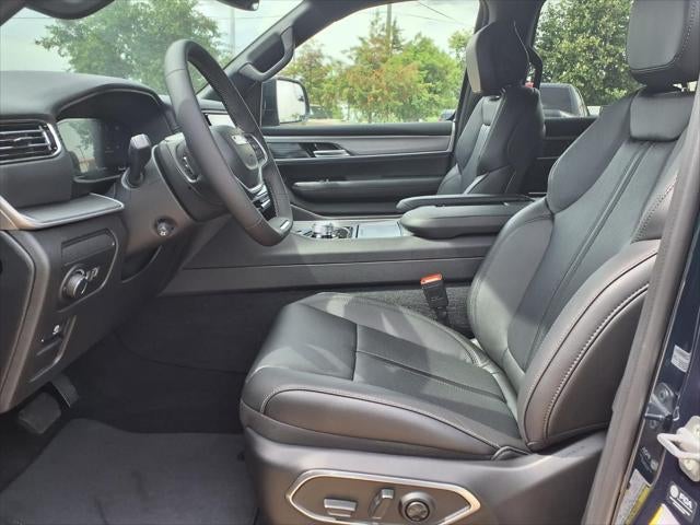 2026 Jeep Grand Wagoneer 4x2