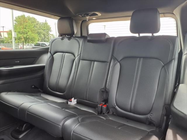 2026 Jeep Grand Wagoneer 4x2