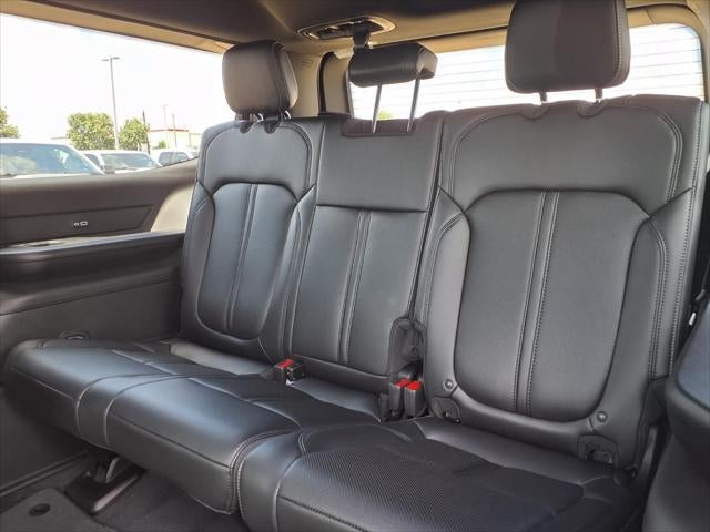 2026 Jeep Grand Wagoneer 4x2
