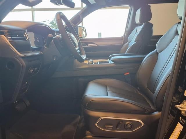 2026 Jeep Grand Wagoneer 4x2