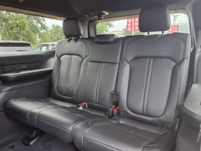 2026 Jeep Grand Wagoneer 4x2