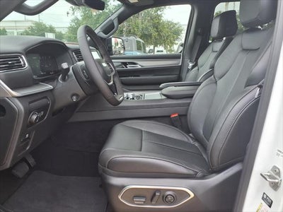 2026 Jeep Grand Wagoneer 4x2