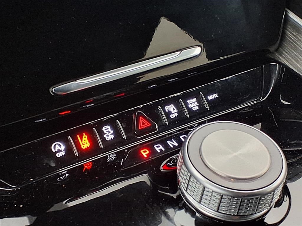 2024 Jeep Wagoneer Series II 2ND-ROW SEATING GROUP