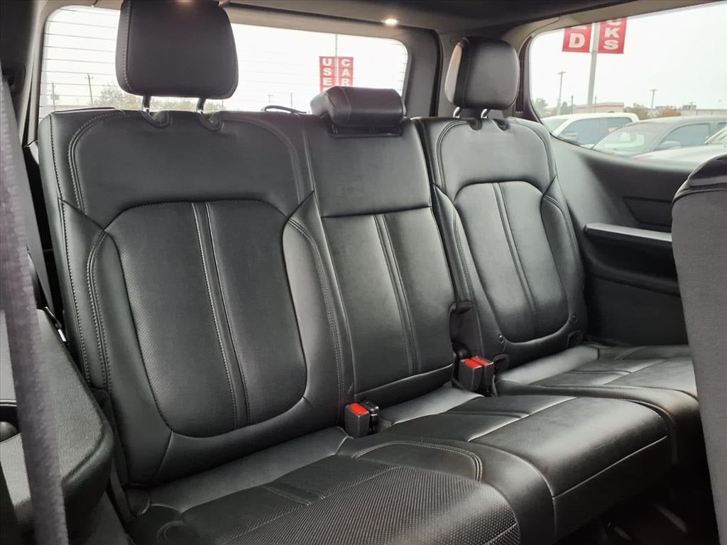 2024 Jeep Wagoneer Series II 2ND-ROW SEATING GROUP