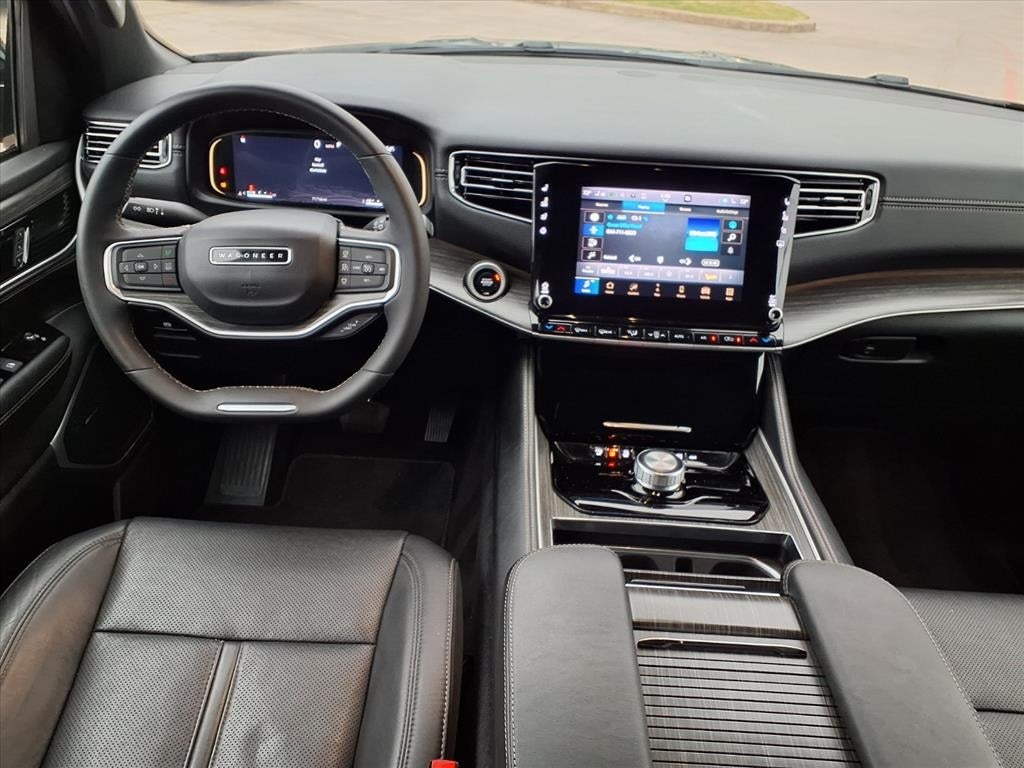 2024 Jeep Wagoneer Series II 2ND-ROW SEATING GROUP