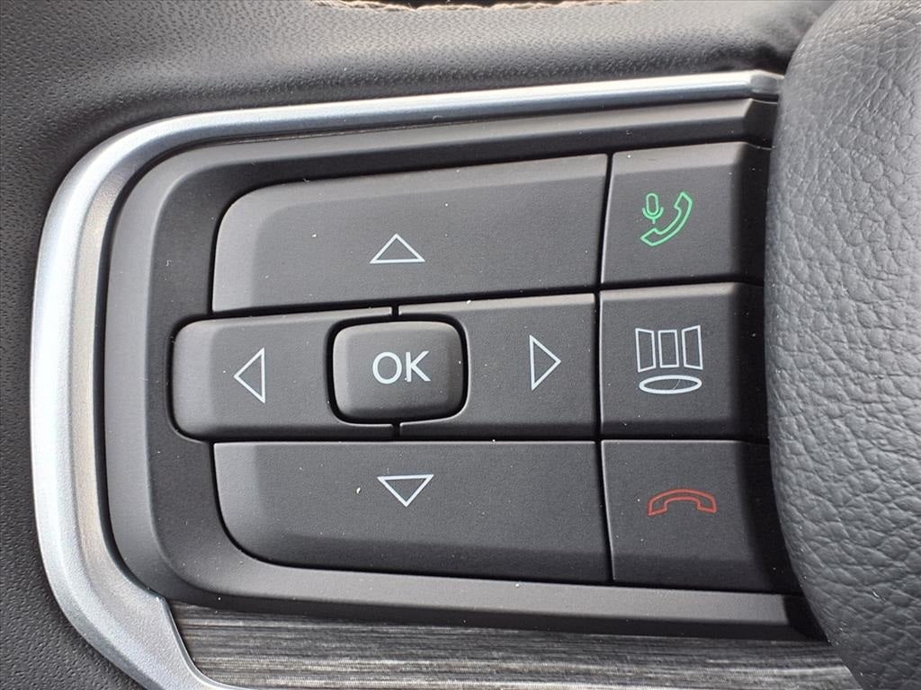 2024 Jeep Wagoneer Series II PARKSENSE® & BLIND-SPOT