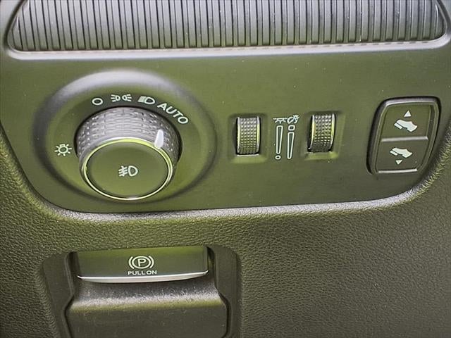 2024 Jeep Wagoneer Series II PARKSENSE® & BLIND-SPOT