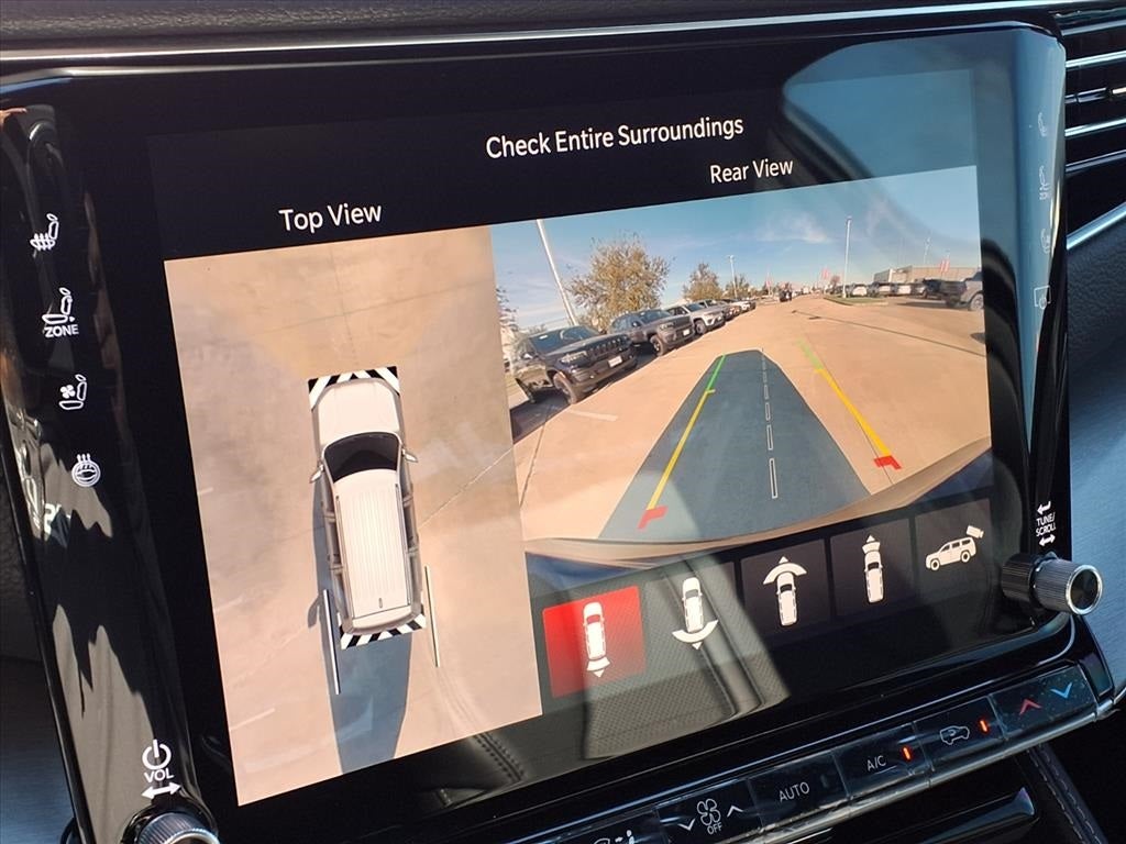 2025 Jeep Wagoneer Base