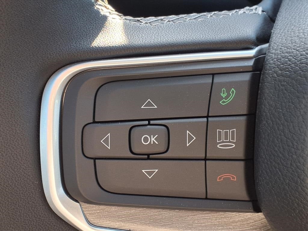 2025 Jeep Wagoneer Base