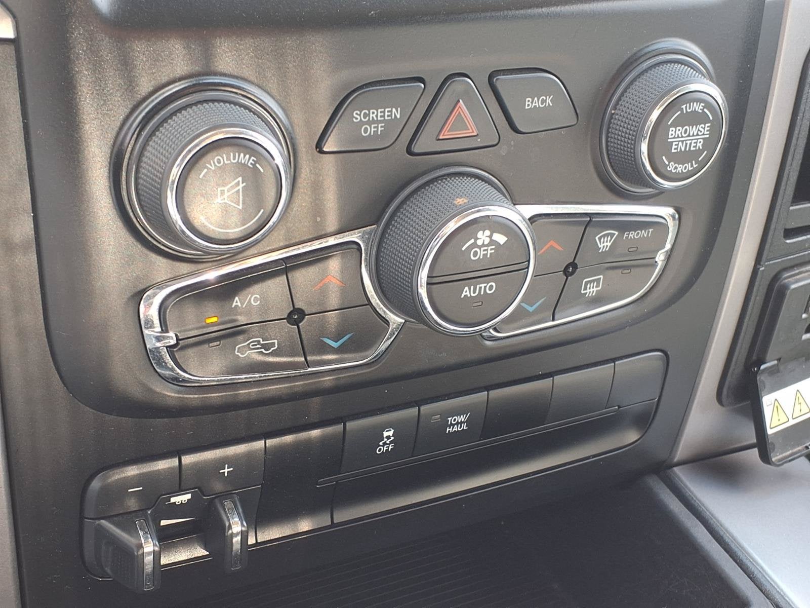 2023 RAM 1500 Classic SLT ELEC. & TRAILER/TRACTION PKG