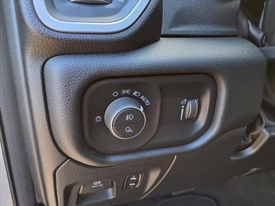 2022 RAM RAM 1500 Big Horn/Lone Star eTORQUE