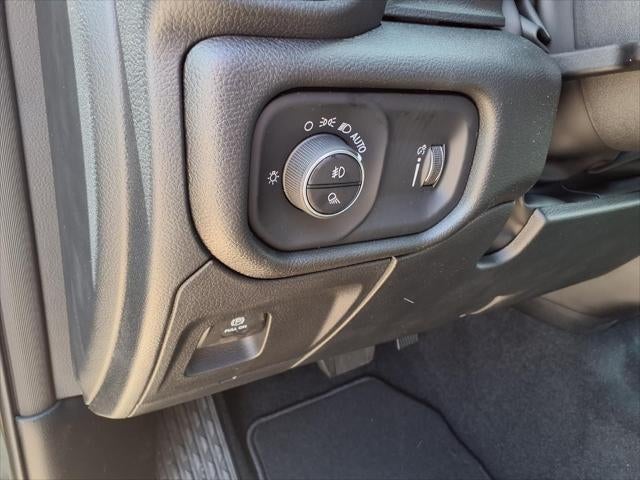 2026 RAM RAM 1500 Express