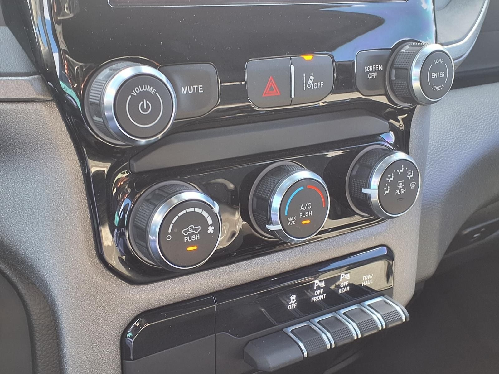 2025 RAM RAM 1500 Tradesman NIGHT EDITION