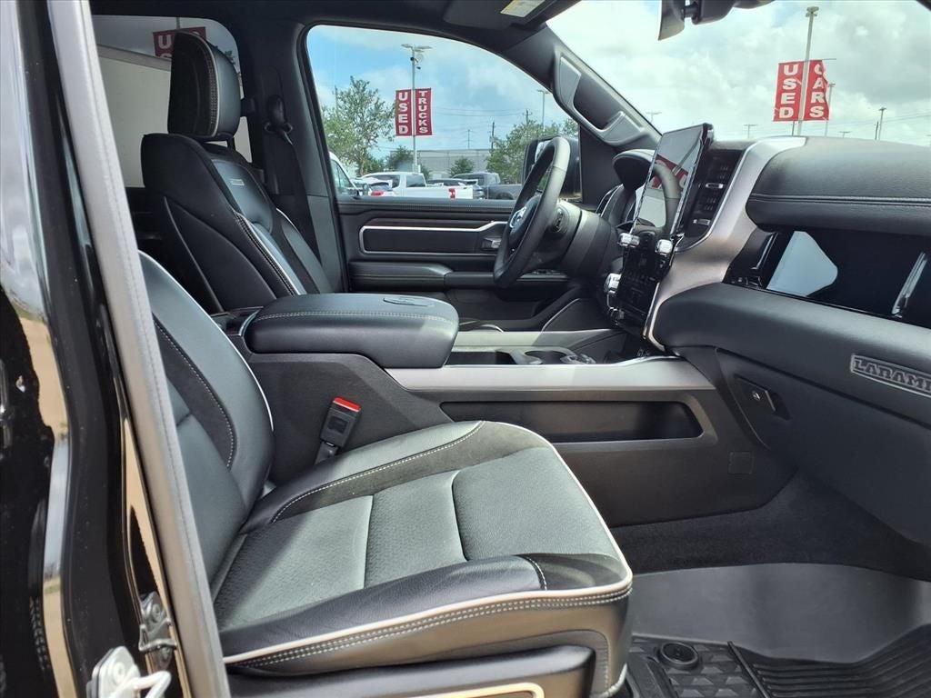 2025 RAM RAM 1500 Laramie NIGHT EDITION