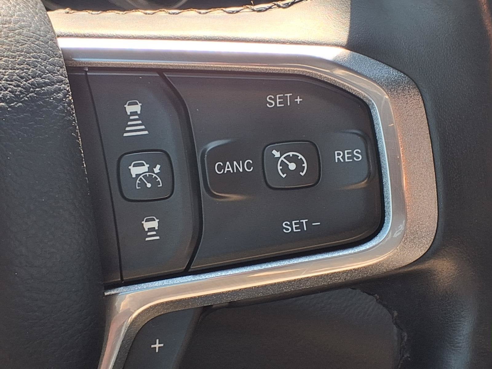 2019 RAM 1500 Laramie SPORT APPEARANCE & ADV. SAFETY PKG
