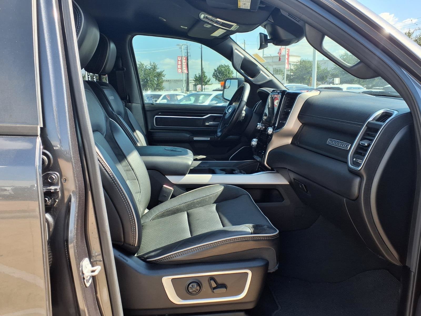 2019 RAM 1500 Laramie SPORT APPEARANCE & ADV. SAFETY PKG