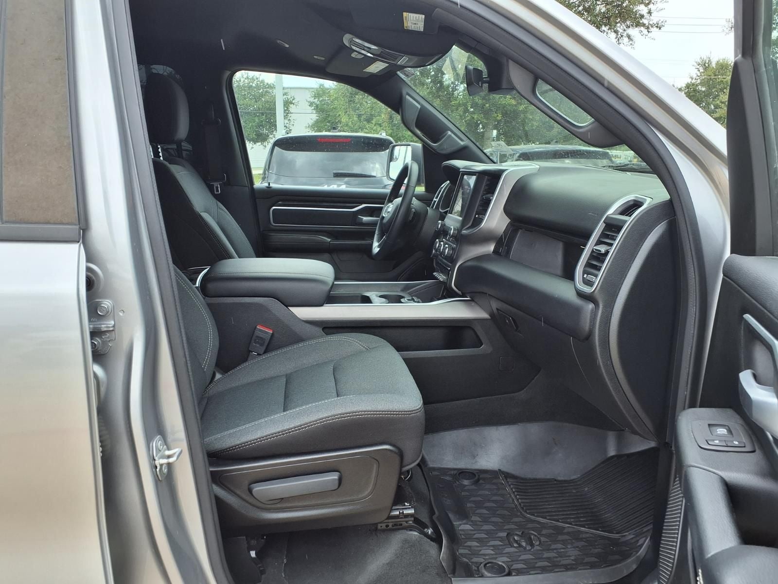 2022 RAM 1500 Big Horn/Lone Star NIGHT EDITION