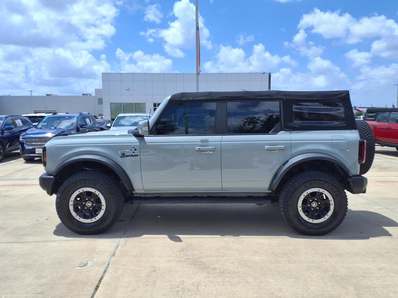 2022 Ford Bronco Outer Banks SASQUATCH PKG 4X4