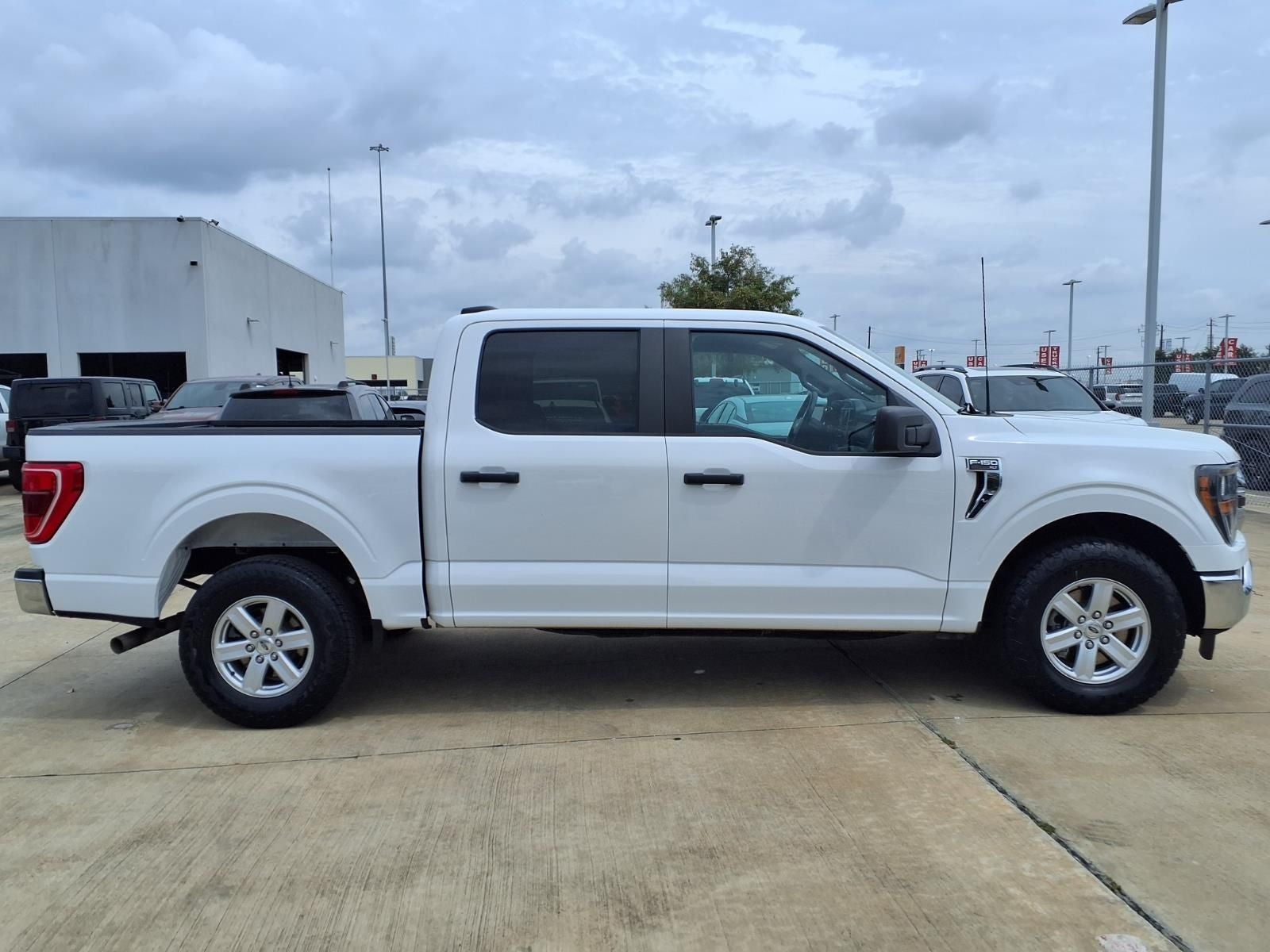 2023 Ford F-150 XLT BLIS W/CROSS-TRAFFIC