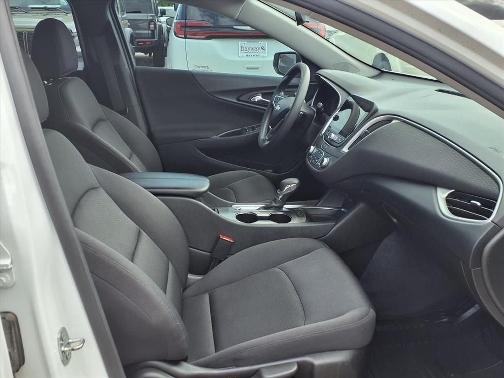 2022 Chevrolet Malibu LT SUNROOF