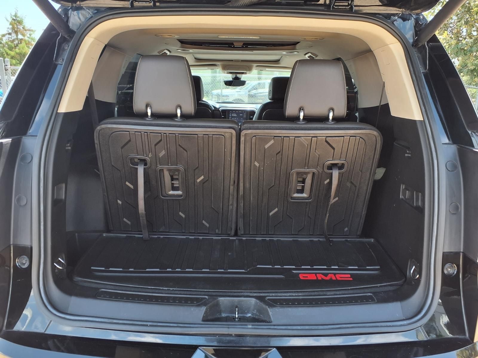 2022 GMC Acadia Denali BLACK DIAMOND EDITION