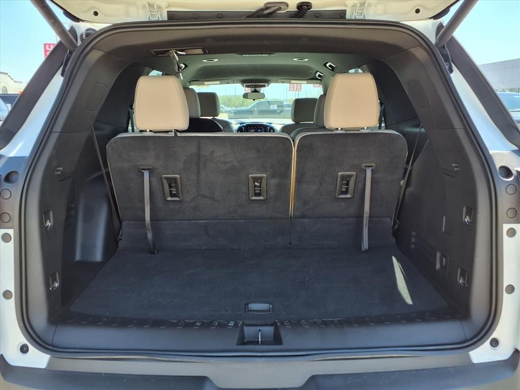 2022 Chevrolet Traverse LT Leather