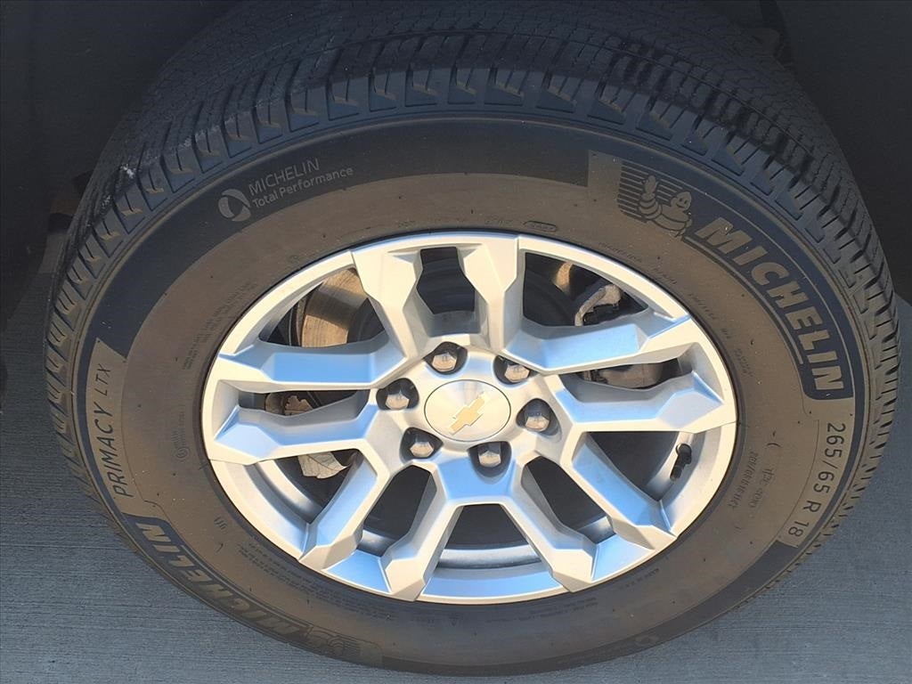 2025 Chevrolet Suburban LT