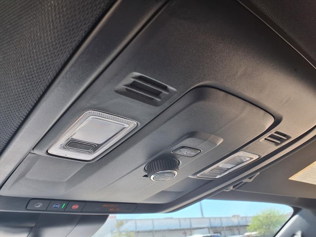 2025 Chevrolet Suburban LT