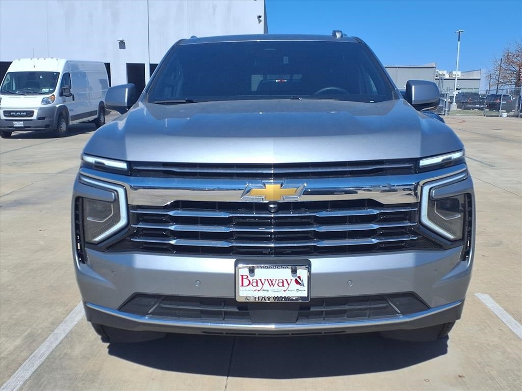 2025 Chevrolet Suburban LT
