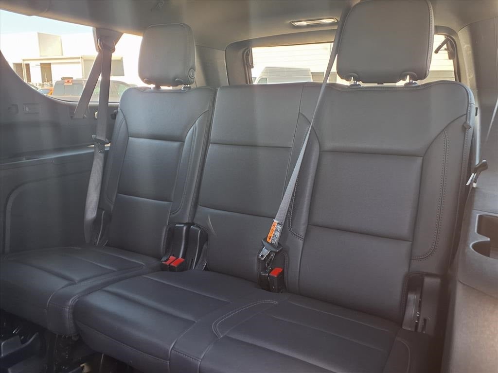 2025 Chevrolet Suburban LT