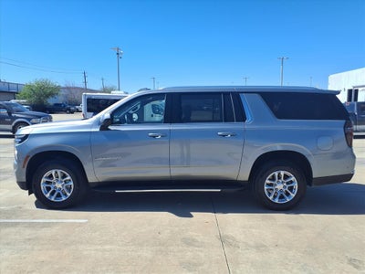 2025 Chevrolet Suburban LT