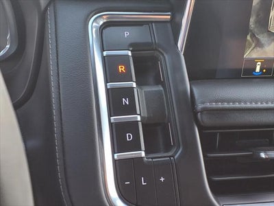 2024 Chevrolet Suburban LT SIGNATURE & LUXURY PKG