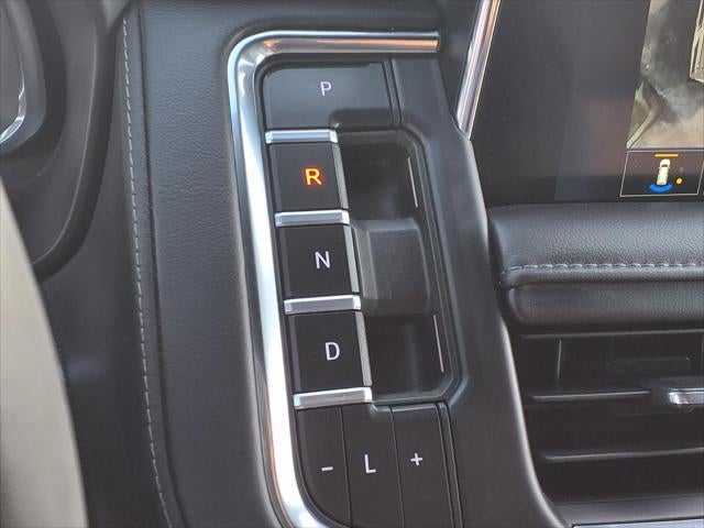2024 Chevrolet Suburban LT SIGNATURE & LUXURY PKG