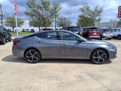 2025 Nissan Altima 2.5 SR