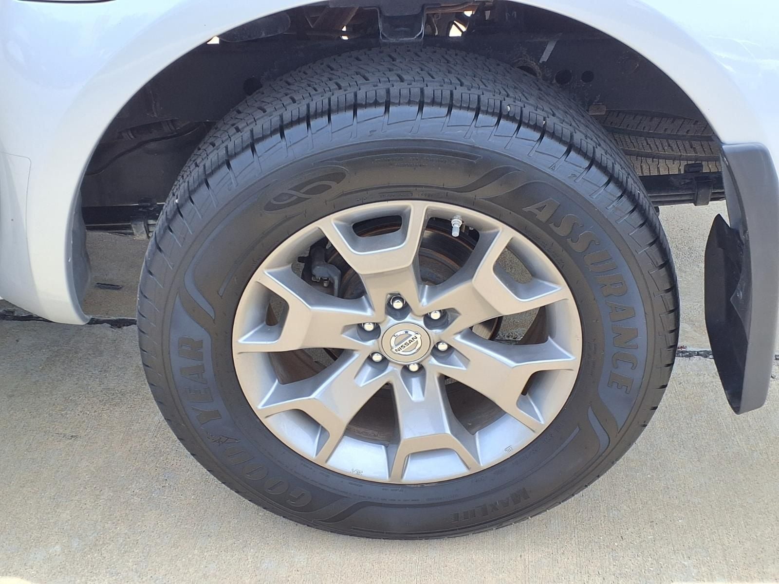 2019 Nissan Frontier SL V6 CREW CAB