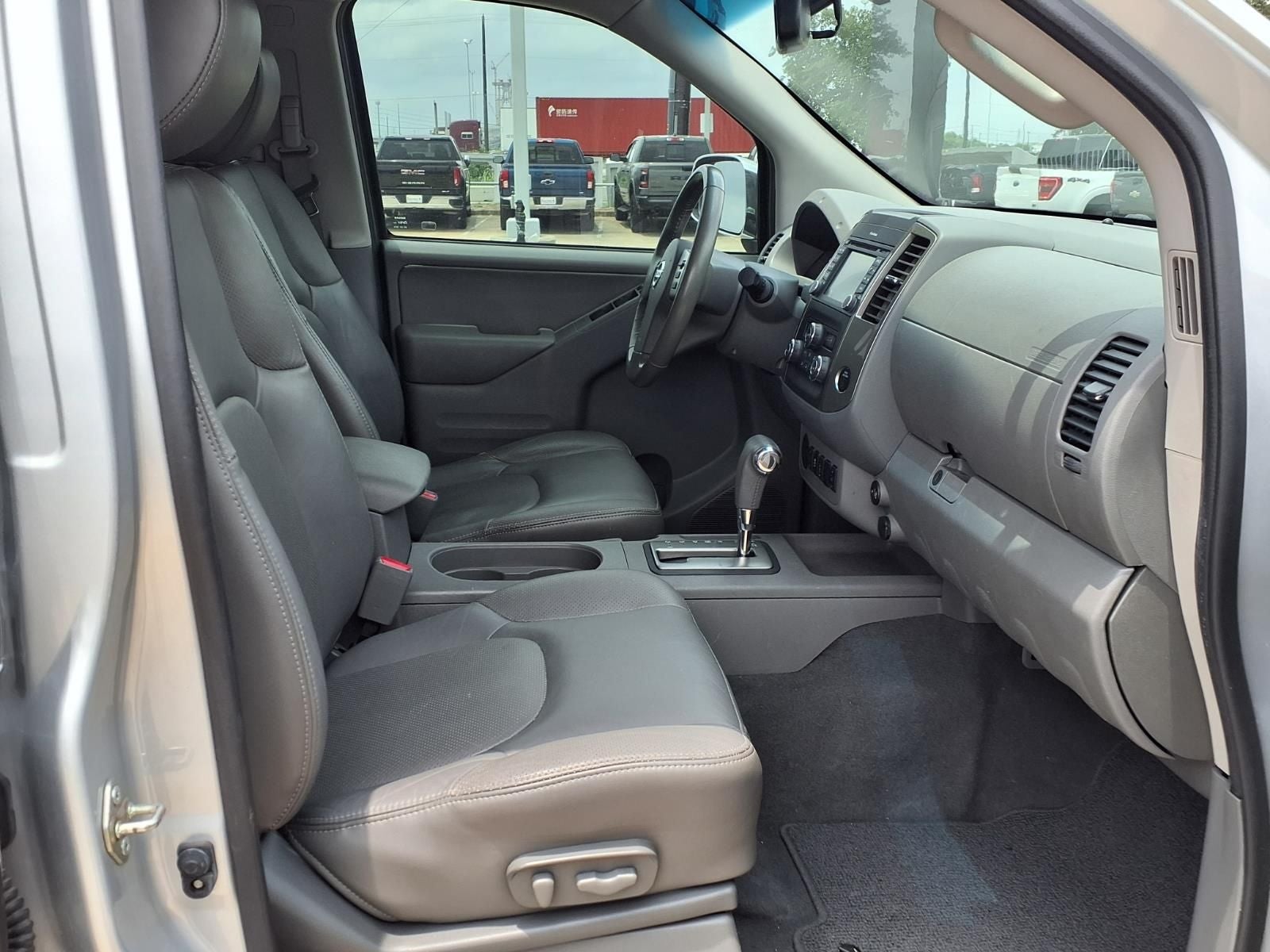 2019 Nissan Frontier SL V6 CREW CAB