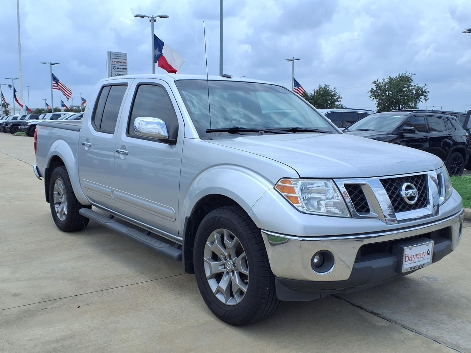 2019 Nissan Frontier SL V6 CREW CAB