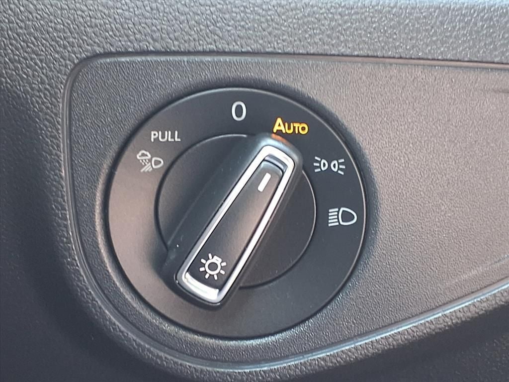 2023 Volkswagen Atlas Cross Sport 3.6L V6 SEL Premium R-Line COLLISION MITIGATION