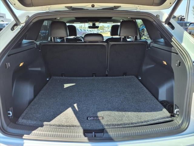 2023 Volkswagen Atlas Cross Sport 3.6L V6 SEL Premium R-Line