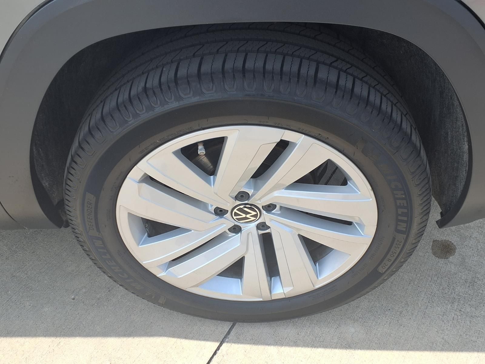 2023 Volkswagen Atlas Cross Sport 3.6L V6 SE w/Technology