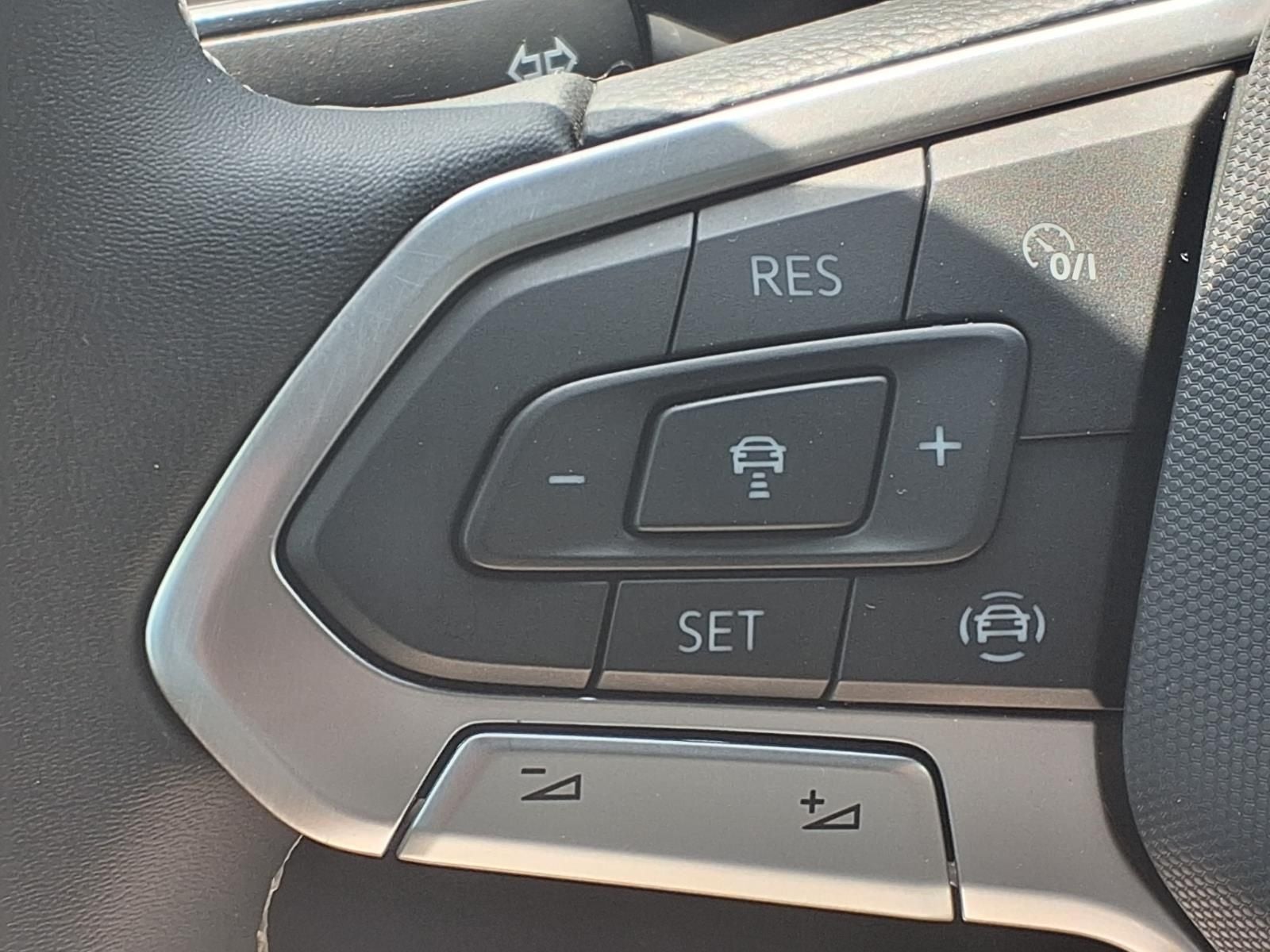 2023 Volkswagen Atlas Cross Sport 3.6L V6 SE w/Technology