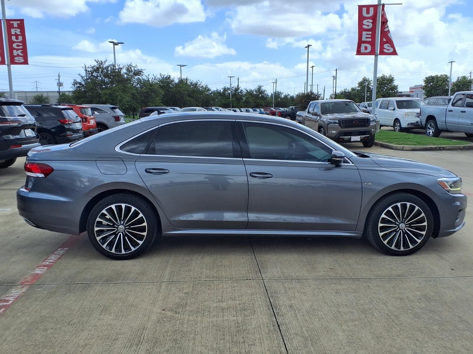 2022 Volkswagen Passat 2.0T Limited Edition