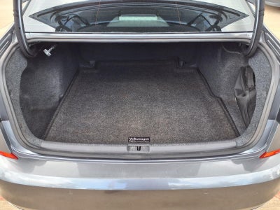 2022 Volkswagen Passat 2.0T Limited Edition