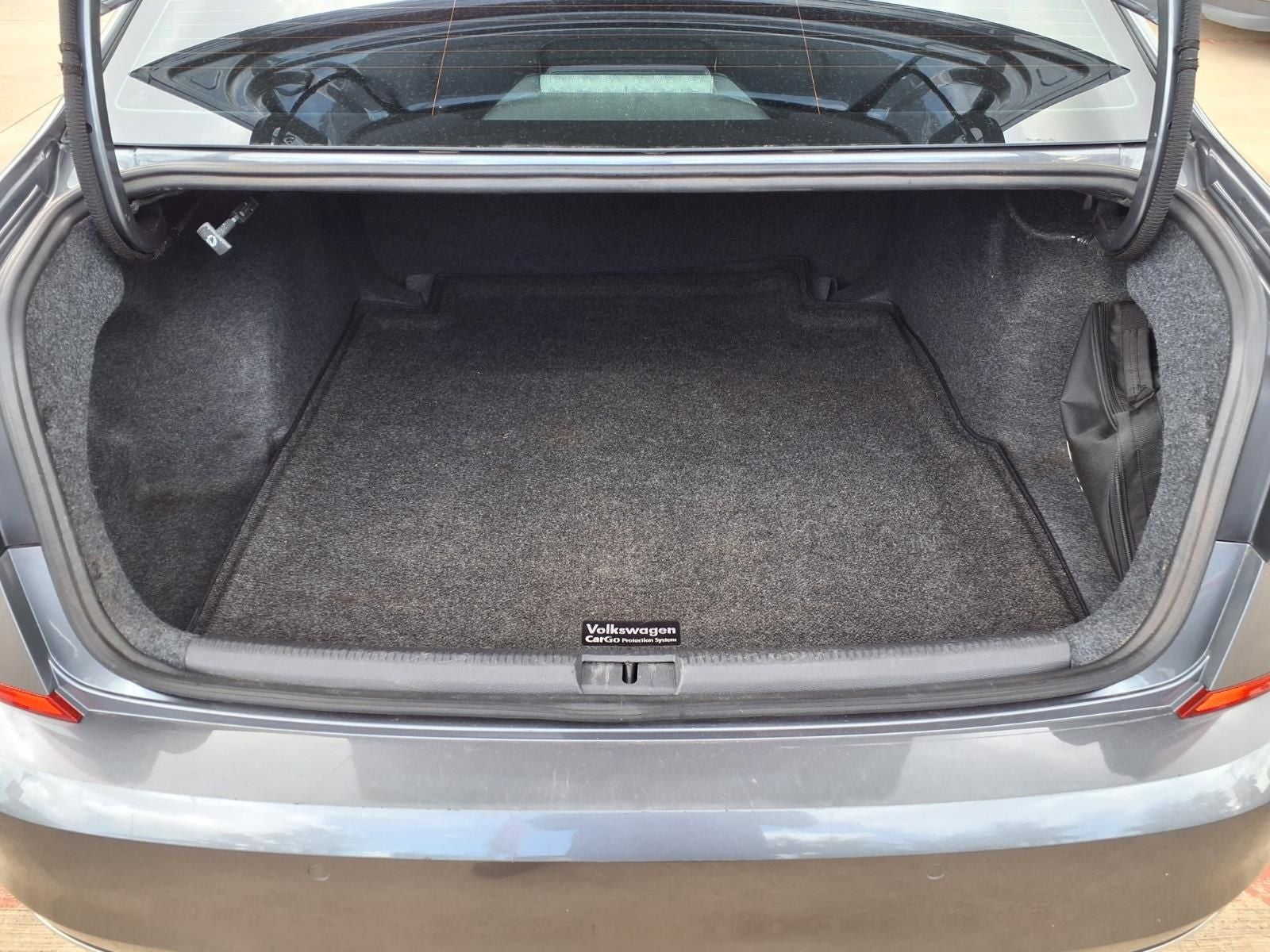 2022 Volkswagen Passat 2.0T Limited Edition