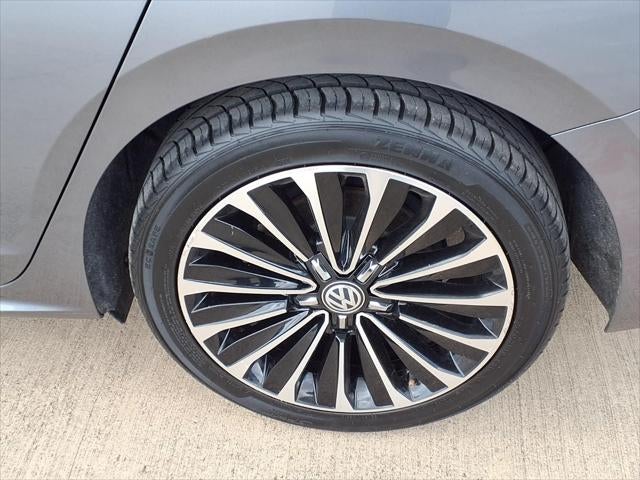 2022 Volkswagen Passat 2.0T Limited Edition ICRS