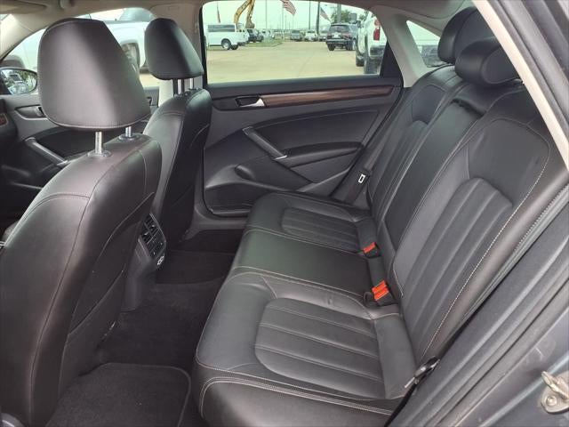2022 Volkswagen Passat 2.0T Limited Edition ICRS