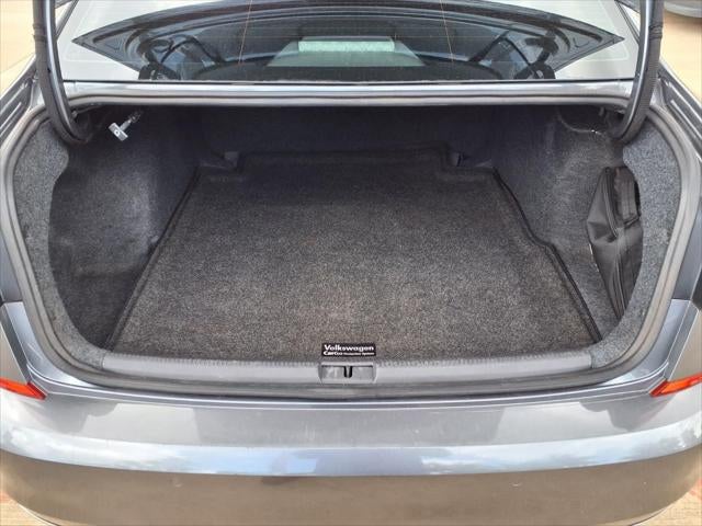 2022 Volkswagen Passat 2.0T Limited Edition ICRS