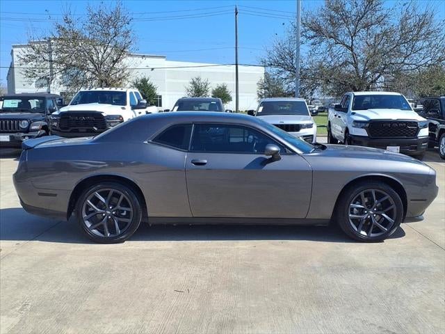 2021 Dodge Challenger SXT BLACKTOP