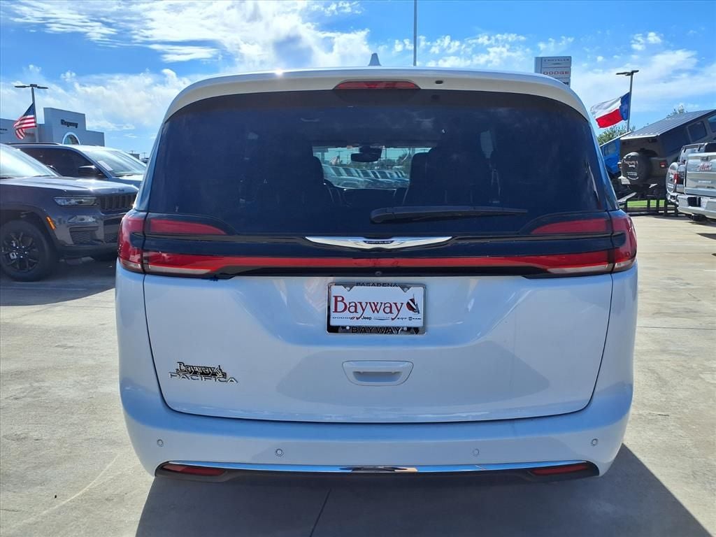 2021 Chrysler Pacifica Touring L