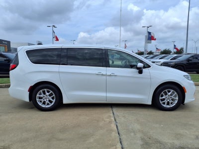 2023 Chrysler Pacifica Touring L BLIND-SPOT
